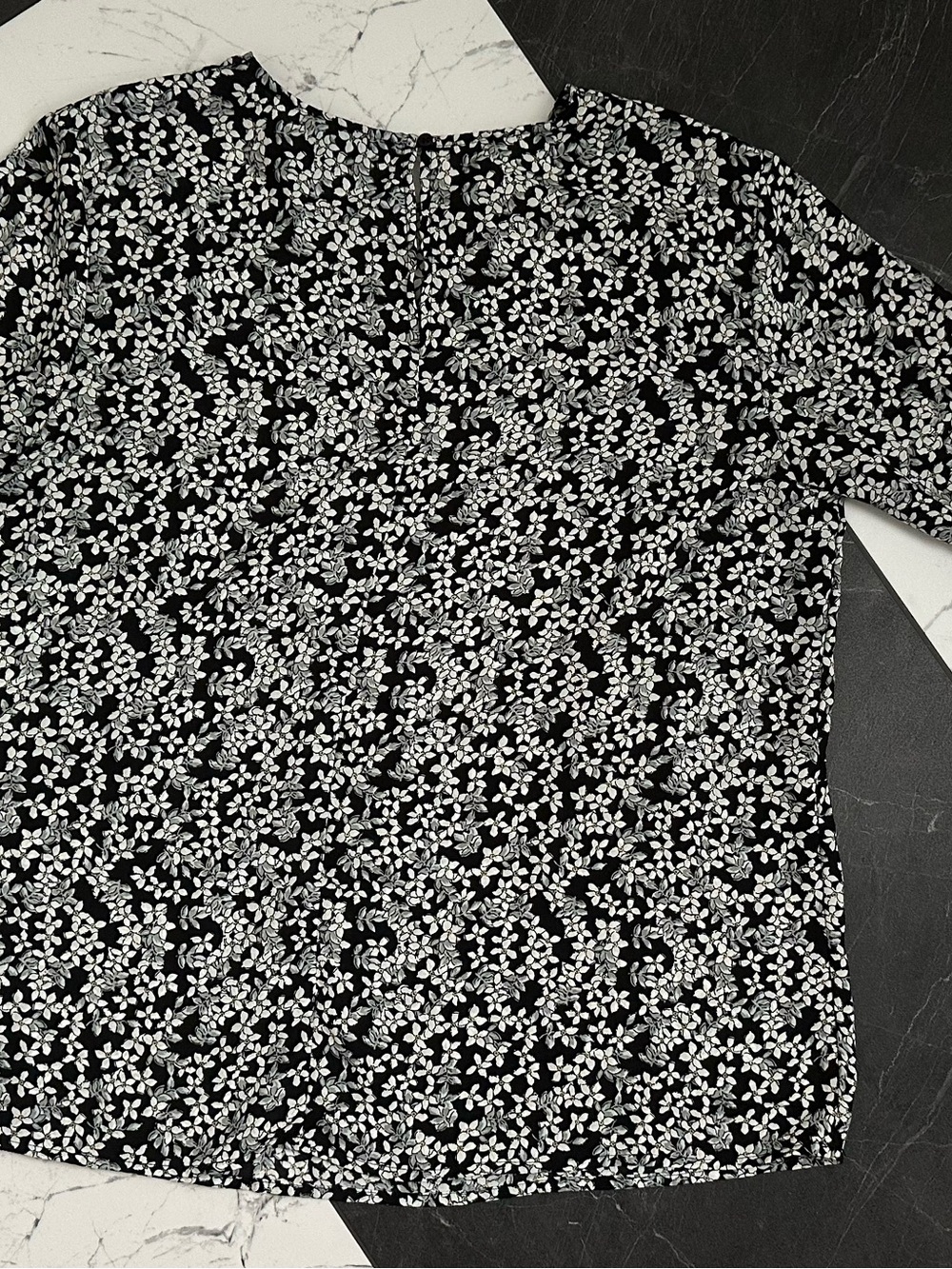 Who What Wear Black and White Floral Bell-Sleeve Blouse - Picture 5 of 8